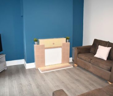 3 bedroom terraced house to rent - Photo 3