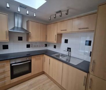 Studio Flat, Goldhawk Road, W12 - Photo 5