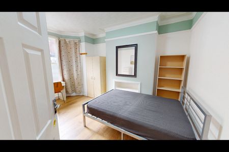 4 Bed Terraced House, Landcross Road, M14 - Photo 5