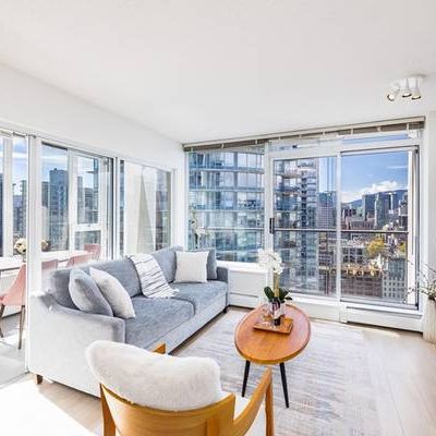 Stylish 2BR/2BA Downtown Vancouver Apt with Stunning Views & Prime Loc - Photo 4