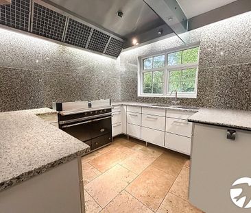 2 bedroom detached house to rent - Photo 3