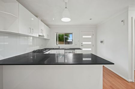 Private Granny Flat in Prime Northmead Location - Photo 4