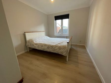 Monmouth House, Swansea, SA1 - Photo 3