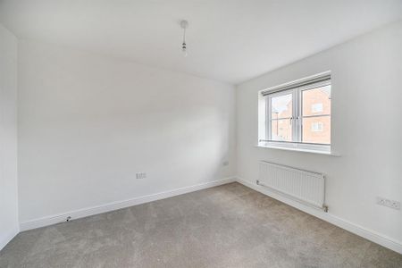 3 bedroom detached house to rent - Photo 2