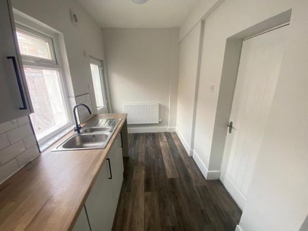 2 bedroom terraced house to rent - Photo 5