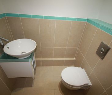 Highlawn Hall, Sudbury Hill, Harrow - Photo 3