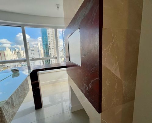 Apartamento com 3 quartos e 136m² para alugar em Centro, Balneário Camboriú. - Foto 1