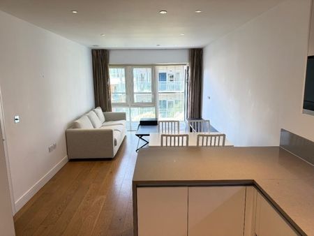2 Bed Flat, Dickens Yard Area, W5 - Photo 3