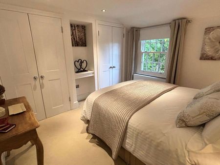 BILLS INCLUDED A charming fully furnished country cottage in the heart of Matfield - Photo 5