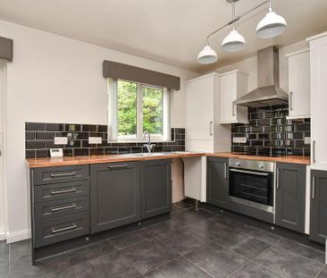 29 Collinward Gardens, Glengormley, Newtownabbey, BT36 6DS - Photo 3