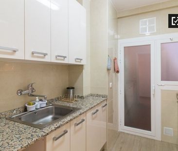 barcelona, Catalonia 08015 - Photo 3