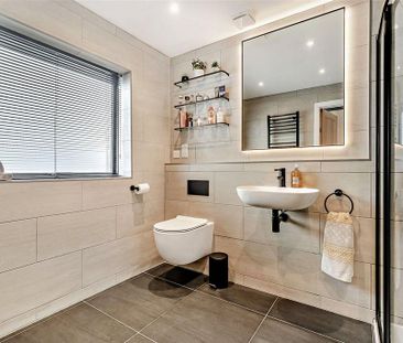 3 bedroom mews to rent - Photo 3