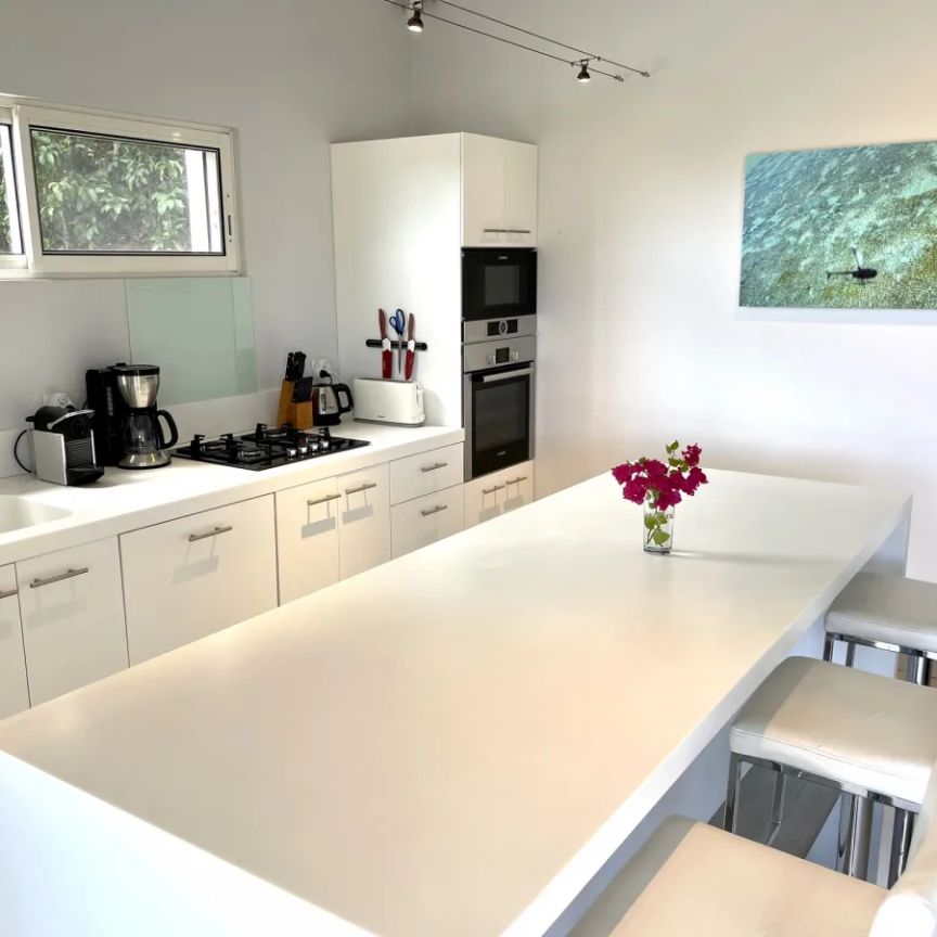 Colombier, 2 Bedrooms Villa for rent - Photo 1