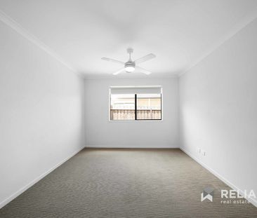 Beautiful Family home in Brookfield - Photo 6