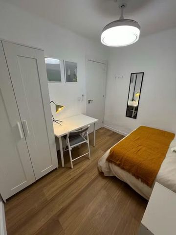 Carrer de Francisco Moreno Usedo, Valencia, Valencian Community 46018 - Photo 3