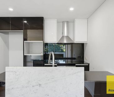 STUNNING CITY APARTMENT - Photo 6