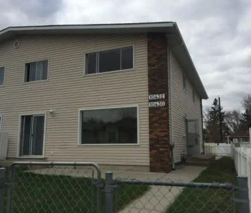 Three bedroom Townhouse in Allendale | 10430 - 67 avenue, Edmonton - Photo 1