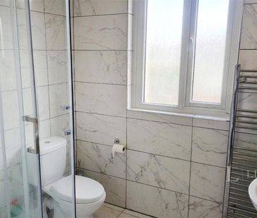 House share to rent - Photo 2
