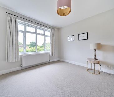East Meads, Guildford - 4 bedrooms Property for lettings - Seymours - Photo 3