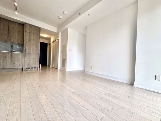 For Lease - 181 BEDFORD Road Unit# 610, Toronto, Ontario - Photo 1