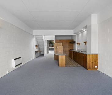 Charming Unit with Breathtaking Views - Photo 2