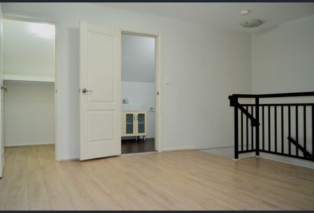 Well located 3 bedroom townhouse!! - Photo 4