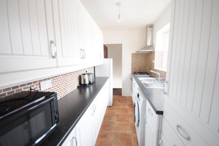 4 bedroom house to rent - Photo 2