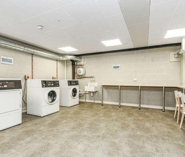 Professional Ensuite Rooms Inc Bills, Beeston, NG9 - Photo 6