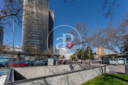 3 bedroom luxury Apartment for rent in Madrid, Spain - Photo 3