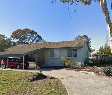 32 Neilson Street, Garran ACT, Belconnen - Photo 6