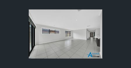 Grand Family Living in Atherstone Estate - Photo 5