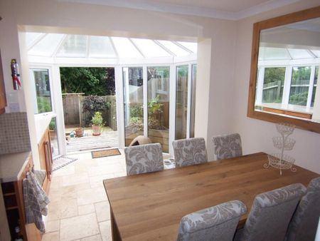 2 bedroom terraced house to rent - Photo 5