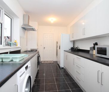 1 bedroom in a house share to rent - Photo 1