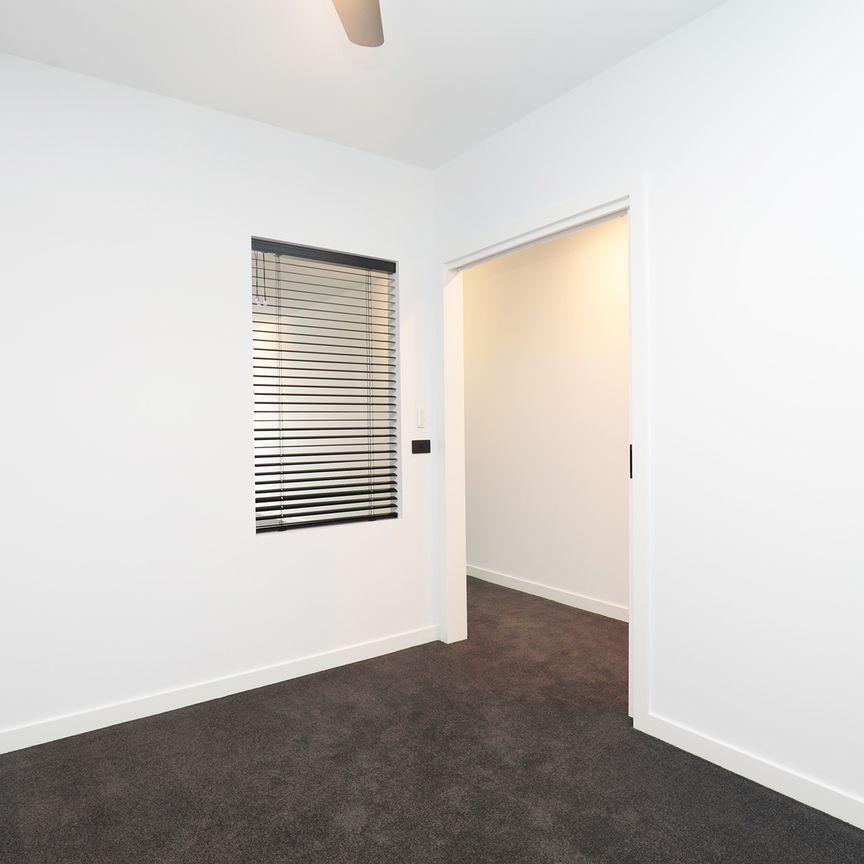 Neat and Spacious One Bedroom Apartment - Photo 1