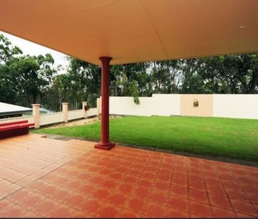 SPACIOUS 4 BEDROOM FAMILY HOME WITH MODERN COMFORTS, GENEROUS OUTDO... - Photo 6