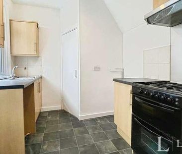 Wallis Avenue, Southend-on-sea, Essex, SS2 - Photo 3