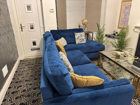 3 Bed Terraced House, City Road, S2 - Photo 2