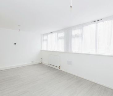 3 Bed Maisonette, Wick Road, E9 - Photo 6