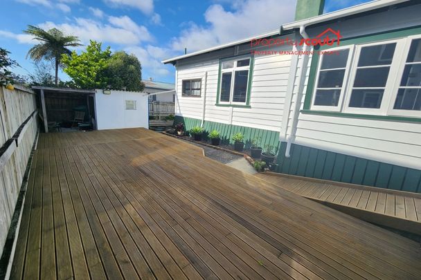 Tidy 3-Bedroom Home Close to Town - Photo 1