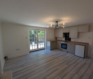 2 bedroom bungalow to rent - Photo 3
