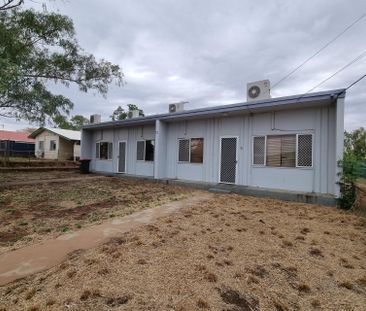 1 Bedroom Partly Furnished Unit Conveniently Located! - Photo 2