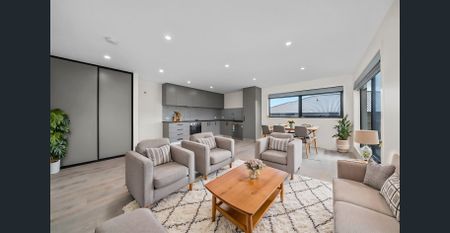 Modern. Private. Functional - Photo 2