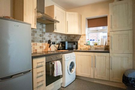 Flat 12, 10 Broomfield Cres, Leeds, LS6 3DD - Photo 4