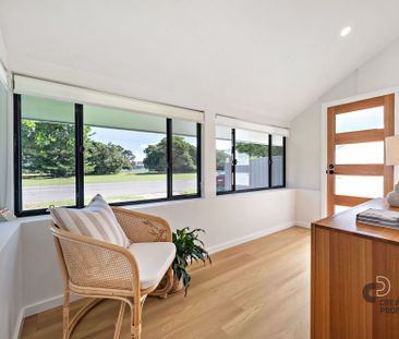 Newly renovated 3-bedroom coastal cottage - Photo 5