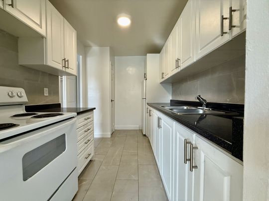 For Lease - 363 Lakeshore Road Unit# 103, Mississauga, Ontario - Photo 1