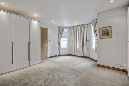3 bedroom flat to rent - Photo 5