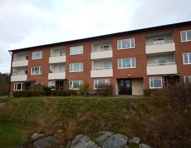 3 RoK – Dammvägen 7C, lgh 1103, Lysekil - Photo 1