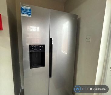 1 bedroom in a house share to rent - Photo 5