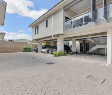 Fully Furnished 2-bedroom 2-bathroom apartment - Photo 4