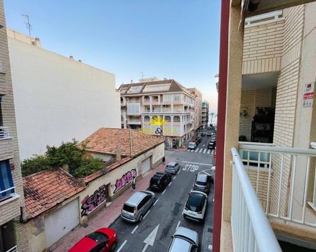 APARTMENT FOR RENT, 2 BEDROOMS AND 2 BATHROOMS IN TORREVIEJA - ALICANTE - Photo 4